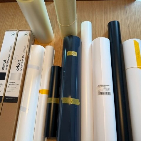 Cricut Venture met origineel onderstel en zeer veel materiaal – perfecte staat!