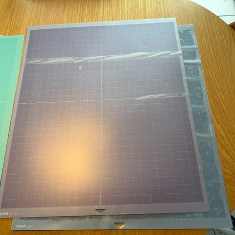 Cricut Venture met origineel onderstel en zeer veel materiaal – perfecte staat!